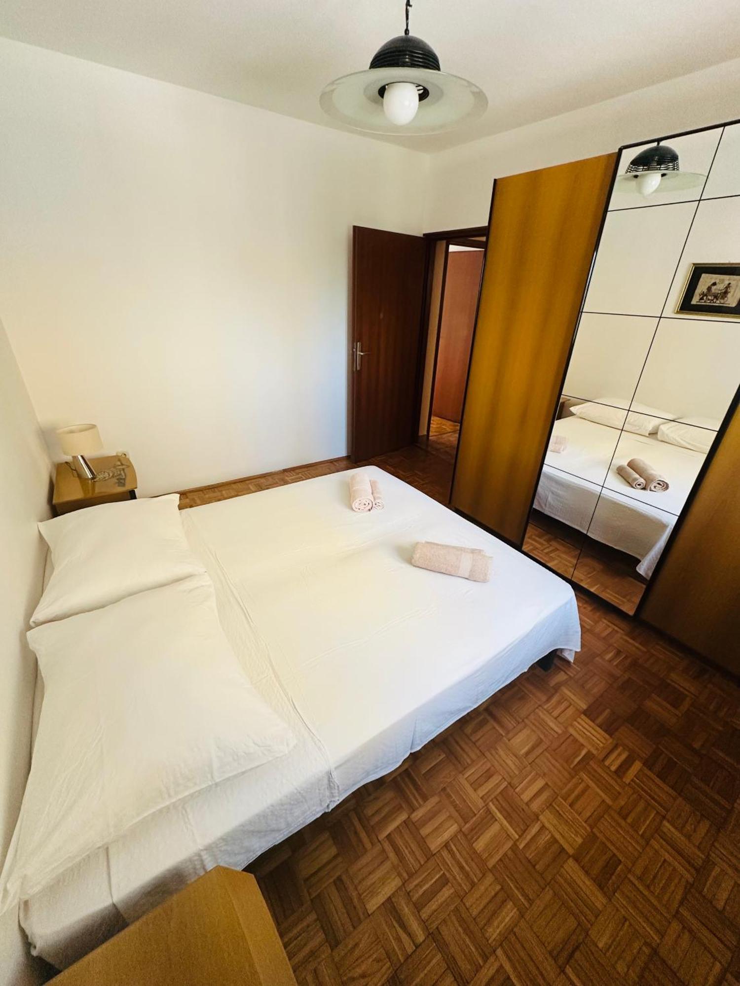 Apartment Piranesi With A Parking Space Pula Exterior photo
