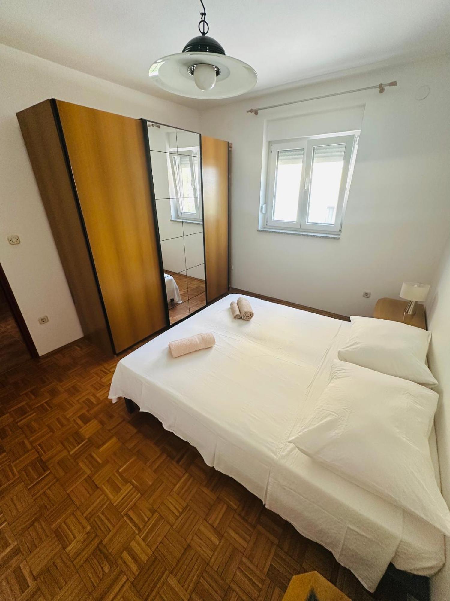 Apartment Piranesi With A Parking Space Pula Exterior photo